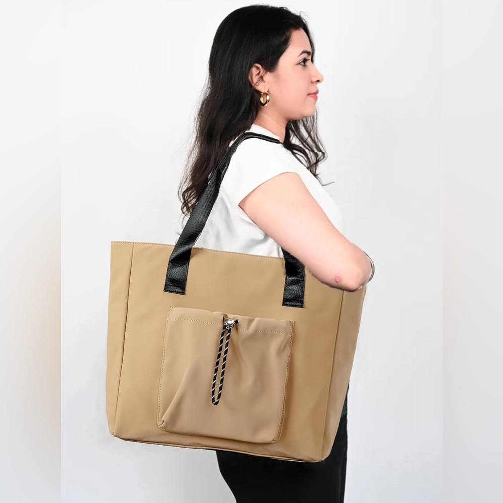 Trendy Tan Tote Bag with Zipper Beach Gym Work Vacation Travel Carry-On NWT